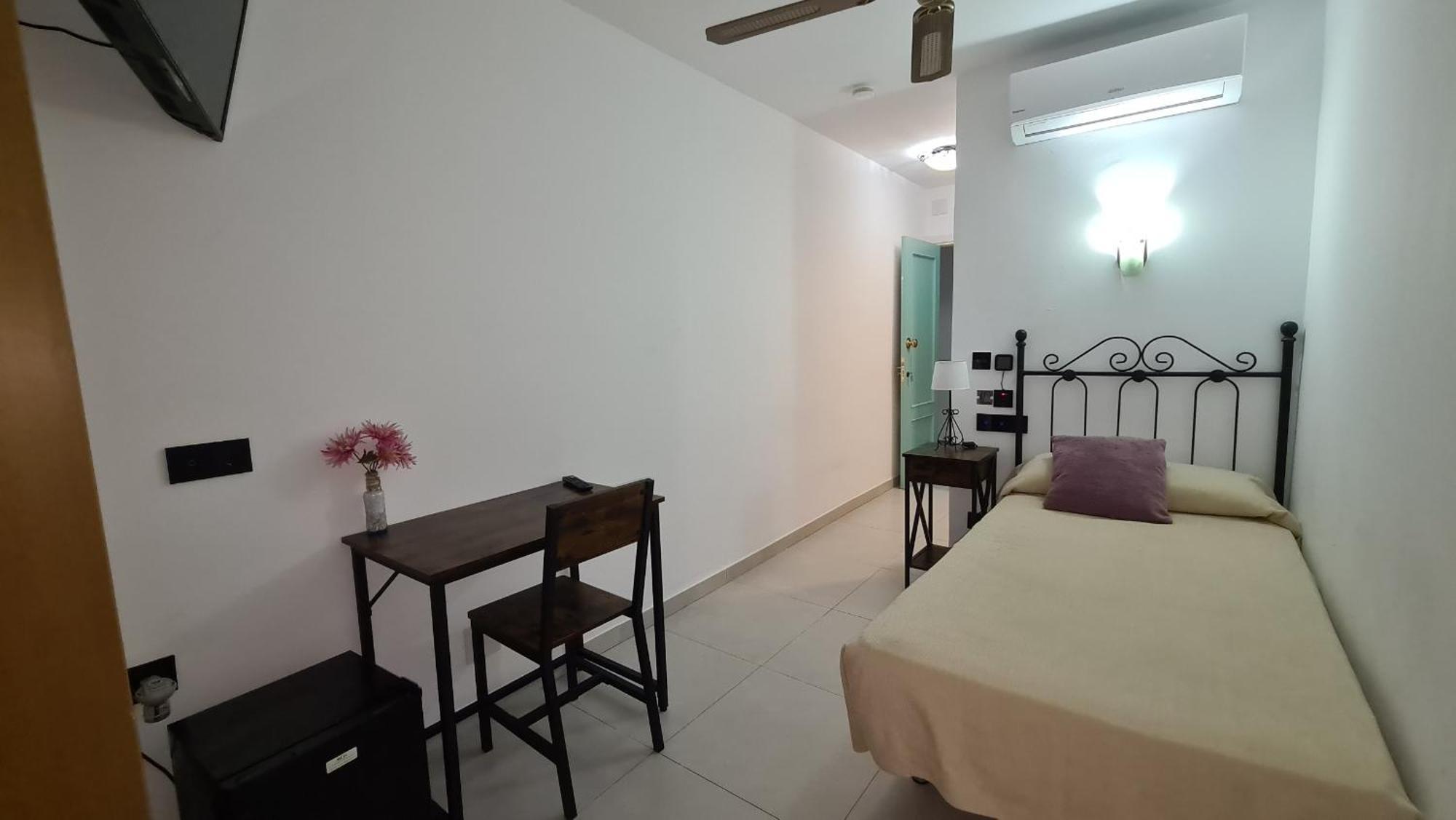 Hotel SAN SEBASTIAN Almuñécar Esterno foto